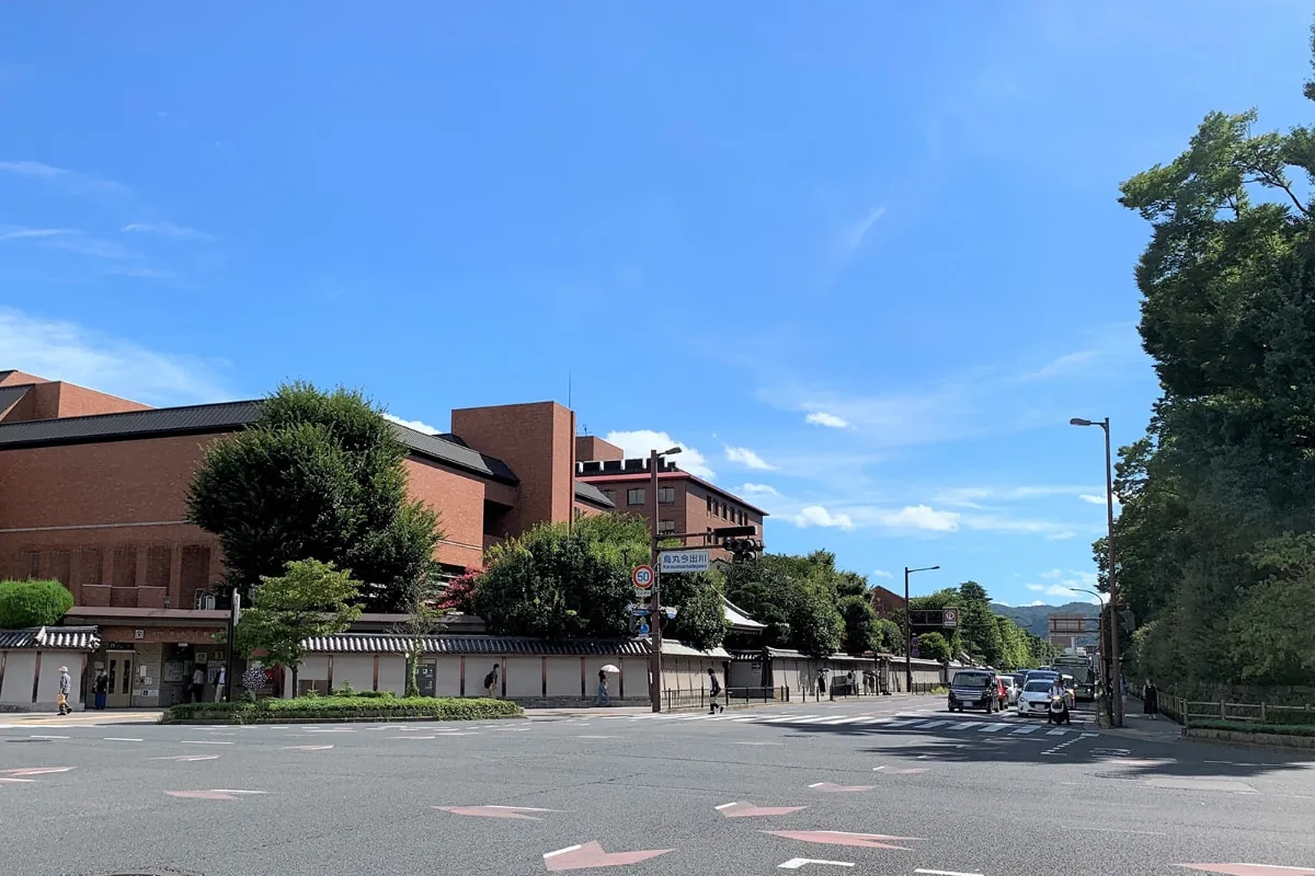 DOSHISHA UNIVERSITY　- 同志社大学 -